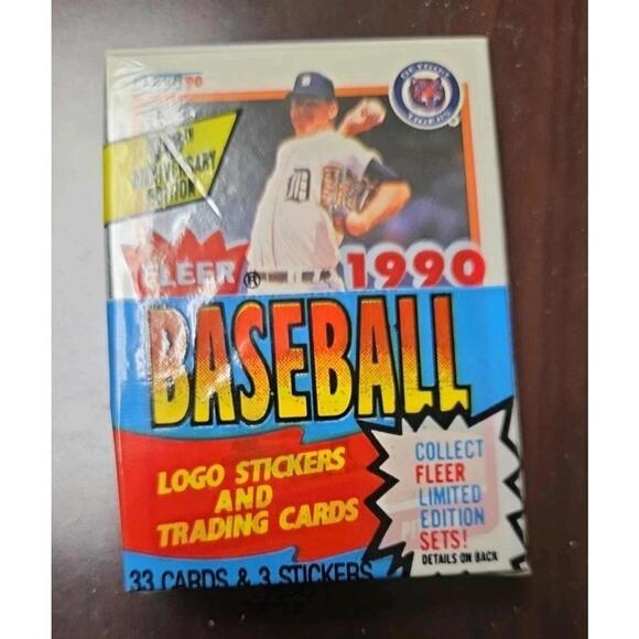1990 FLEER CELLO PACK 33 TRADING CARDS & 3 LOGO STICKERS  GRIFFEY JR - Picture 1 of 3